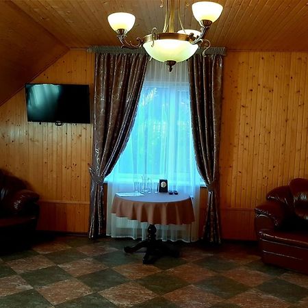 Hôtel Заміський Комплекс Grand Prix à Tsyurupynsk Extérieur photo
